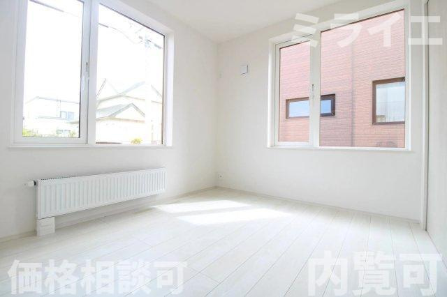 【新築戸建】札幌市東区北19条東10丁目2棟の洋室|同仕様物件