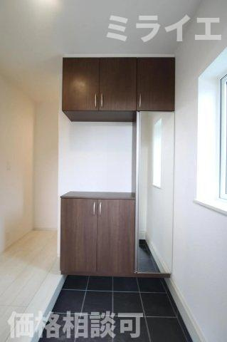 【新築戸建】札幌市東区北19条東10丁目2棟の玄関|同仕様物件