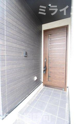 【新築戸建】札幌市東区北19条東10丁目2棟のエントランス|同仕様物件