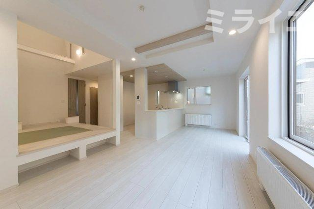 【新築戸建】札幌市東区北19条東10丁目2棟の居間・リビング|マルチスキップ
同仕様物件