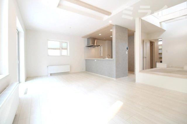 【新築戸建】札幌市東区北19条東10丁目2棟の居間・リビング