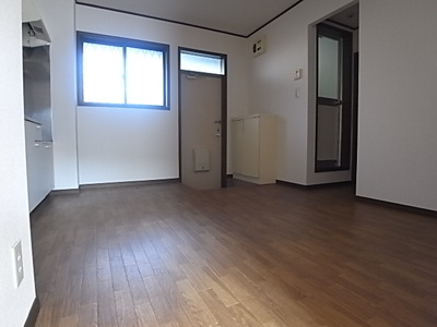 【居間・リビング】 | サンフォーリスト仁戸名 | ゆったりとしたリビングです