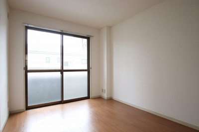 あるとホッとしますね。６帖和室です！