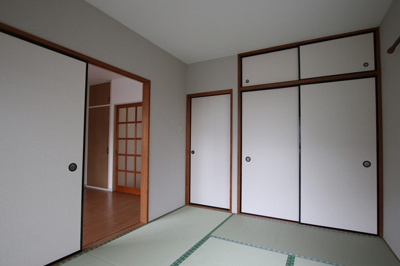 洋室の収納スペースです！