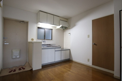 ６帖のダイニングキッチンルームです！