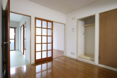 ６帖のダイニングキッチンルームです！