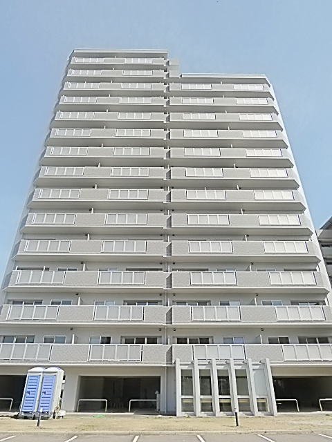 ウェルフォート幸川の外観