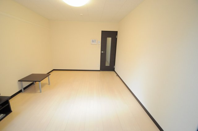 レオネクストＳＡＫＡＥ西淡路の寝室