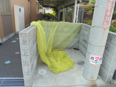 敷地内ごみ置き場