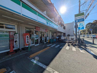 ファミリーマート鎌倉御成町店まで600ｍ