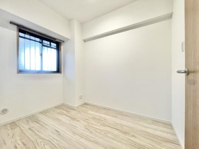 【子供部屋】 | ライオンズマンション上野芝５丁 | ベッドや机の配置もしやすく好きなものを飾る楽しみもあるお部屋♪お好みの部屋を自由につくることができます！