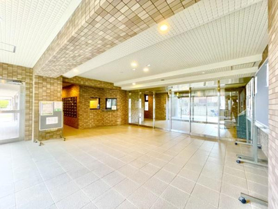 【エントランス】 | ライオンズマンション上野芝５丁 | オートロック等セキュリティも充実！！管理人さんも待機しております♪