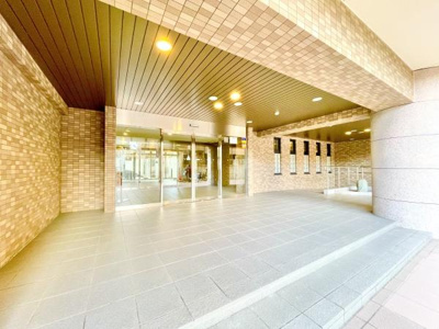 【エントランス】 | ライオンズマンション上野芝５丁 | 2025年12月リフォーム済！キレイなお家ですぐに新生活スタート出来ますね！