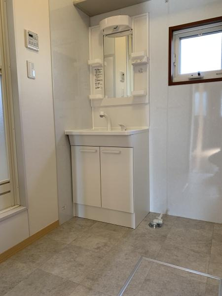 クレール六反　６棟の洗面所