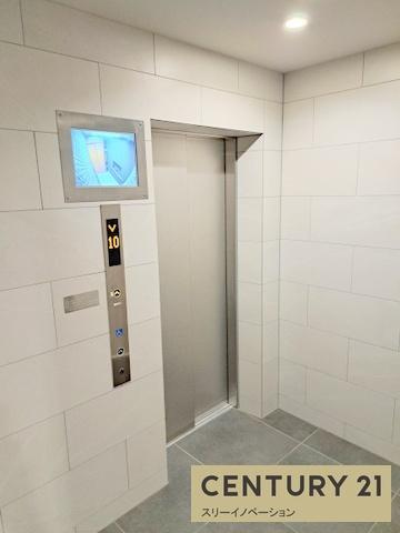 アドバンス大阪カーサのエントランス|★エレベーター完備★