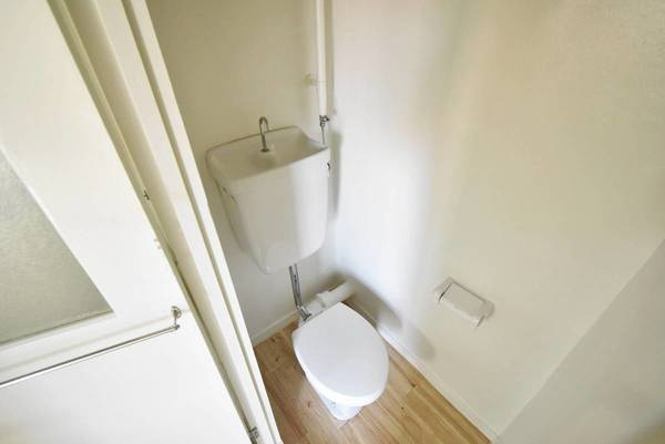 ビレッジハウス願海寺2号棟のトイレ|ビレッジハウスの同一物件・同一タイプの間取りの写真です