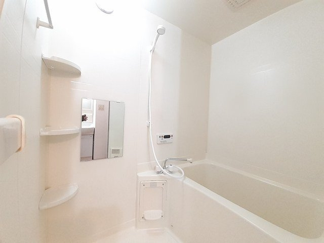 ベルモアＧＩＮＺＡの浴室|コンパクトで使いやすいお風呂です