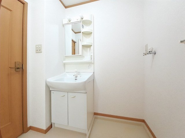 ベルモアＧＩＮＺＡの洗面所|広い洗面スペース