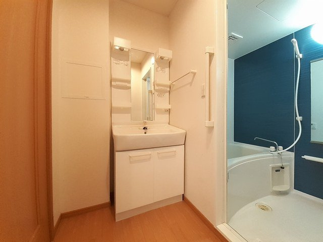 インフィニティーＣの洗面所|広い洗面スペース