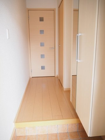 Ｉ・Ｔ　Ｉ棟の玄関|きれいな玄関です