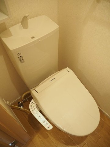 ニューバンブスのトイレ|清潔感のあるトイレです