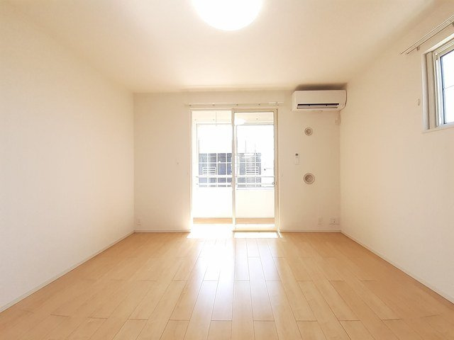 リブレ本郷Ⅱの居間・リビング|ゆったり過ごせる居間です