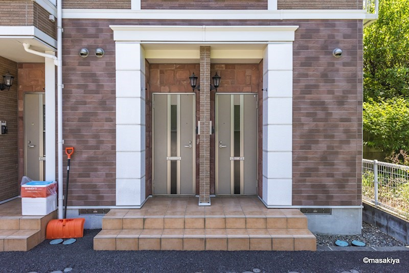 ジューエルのエントランス|玄関