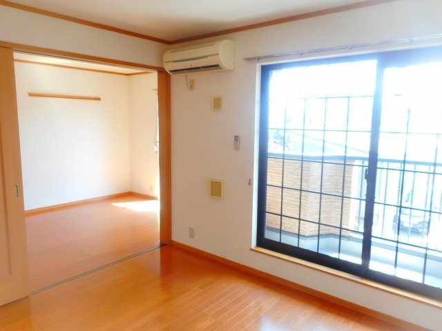 ネオサイトⅡの居間・リビング