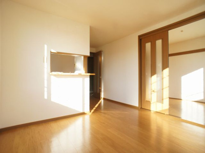 【居間・リビング】 | プレーザントハウスＡ | 快適に過ごせるエアコンが付いています♪