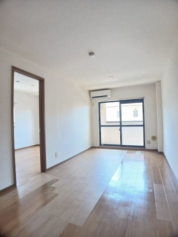 メゾンド　フォンテーヌの居間・リビング