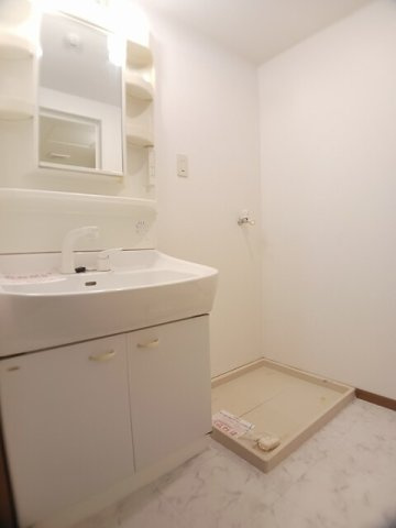 メゾンド　フォンテーヌの洗面所