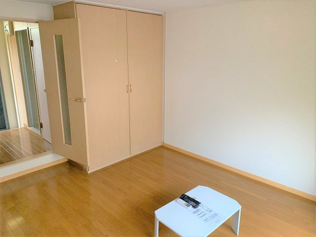 レオパレスフォンテーヌⅠの居間・リビング|２階居室