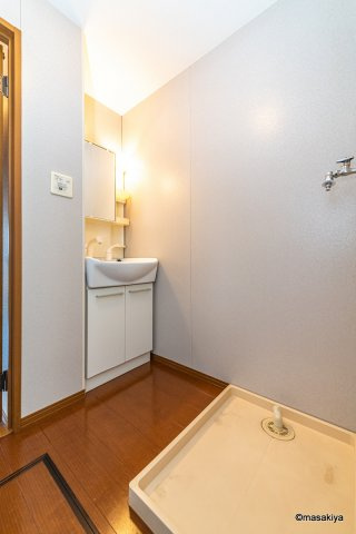 maison de fontaineの洗面所|洗面・脱衣