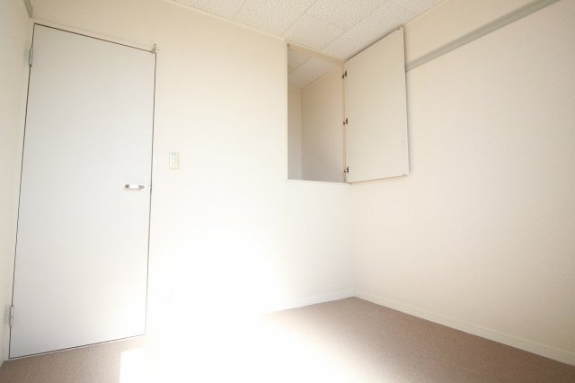 レオパレスフローラⅠの寝室|備品や設備仕様は号室等により異なります現地をご確認下さい。