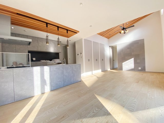 『八王子市新築戸建て』八王子市横川町918-58【仲介手数料無料】の居間・リビング|～仲介手数料無料☆八王子ひなた不動産～八王子市横川町　新築戸建て