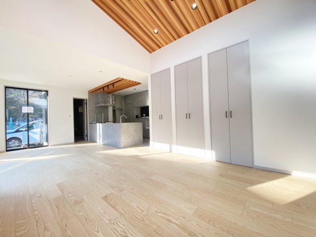 『八王子市新築戸建て』八王子市横川町918-58【仲介手数料無料】の居間・リビング|～仲介手数料無料☆八王子ひなた不動産～八王子市横川町　新築戸建て