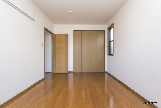 ルピナス風間の洋室