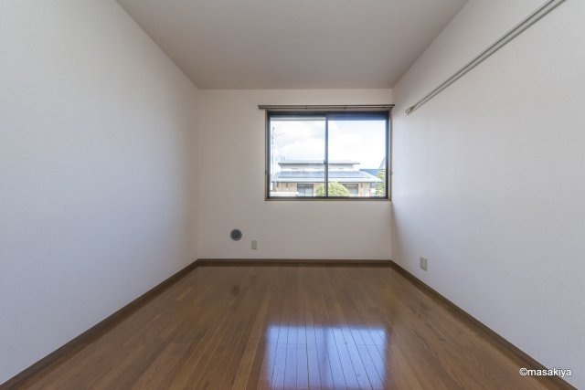 ルピナス風間の洋室