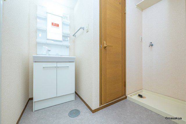 ルピナス風間の洗面所