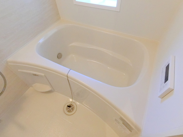 ベル武蔵関の浴室|★浴室追焚付き、窓もあって明るいバスルームです★