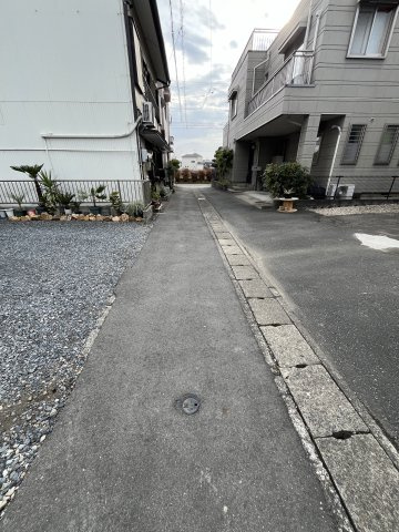 土地　加納舟田町の前面道路含む現地写真