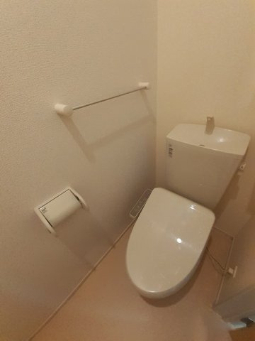フルール　蘭Ⅱ　Ｂのトイレ|ゆったりとした空間のトイレです