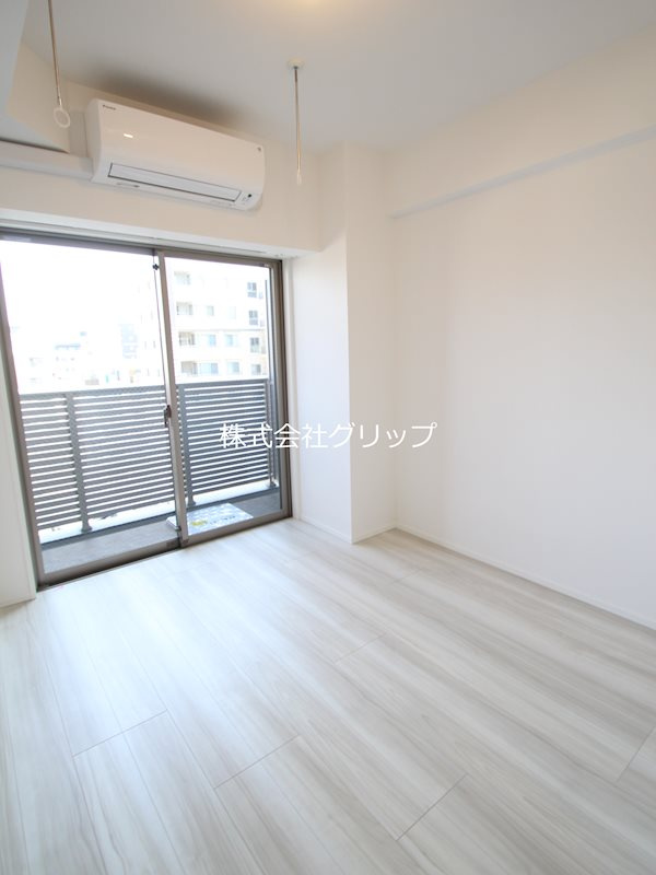 クラリッサ大通り公園の洋室