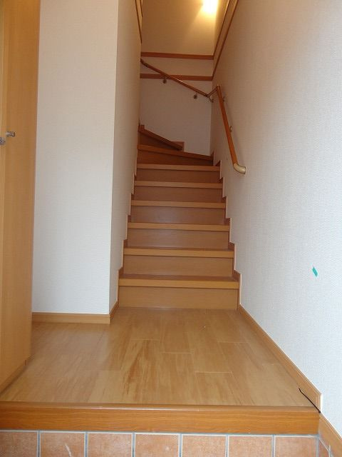 コンフォートスクエアDの玄関