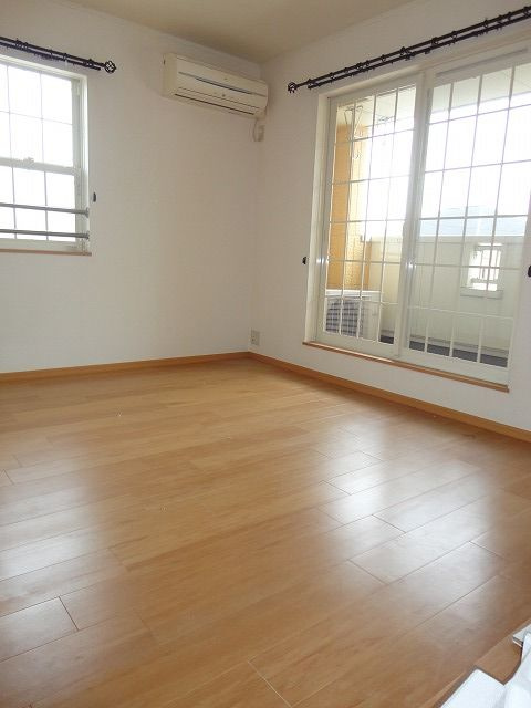 コンフォートスクエアDの居間・リビング