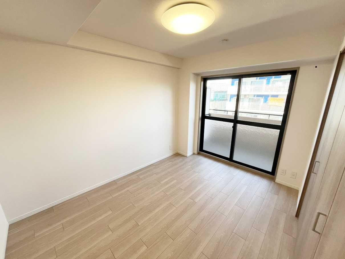 ロイヤルステージ浅草の洋室