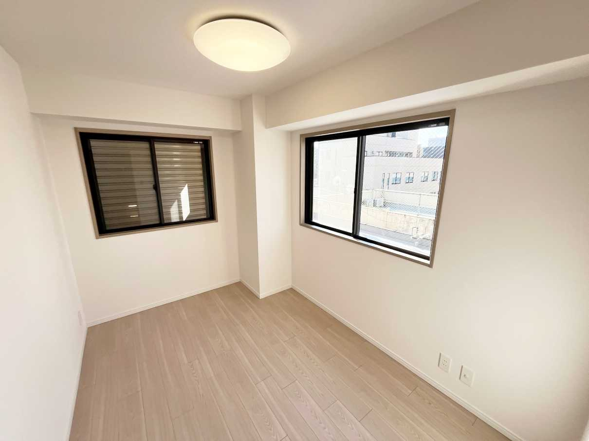 ロイヤルステージ浅草の洋室