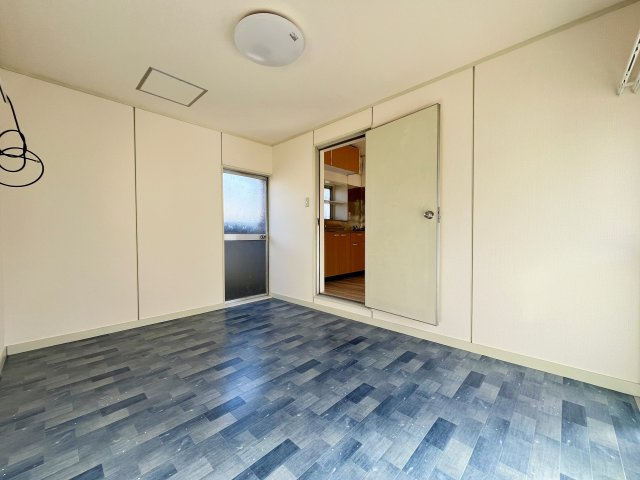 【居間・リビング】 | 本庄市日の出　中古戸建