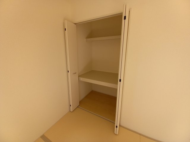 【選べる豪華家電キャンペーン実施中♪】　☆平泉崎第8／5号棟☆　の収納|こまごまとしたものを収納できそうですね