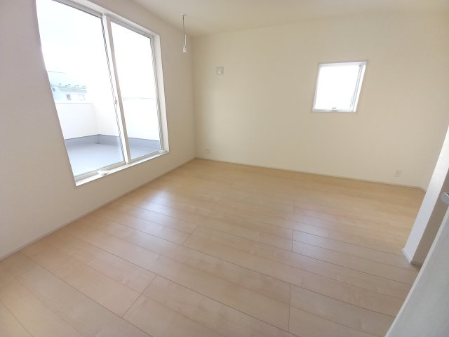 【いわき市小名浜西君ヶ塚町／全3棟／3号棟】　●新生活応援キャンペーン実施中●の洋室|同施工　個人の部屋や寝室として使える洋室です